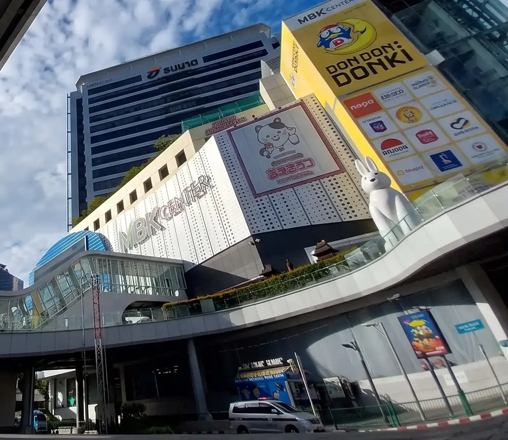 Pathumwan Princess Hotel connected to MBK Center in Bangkok